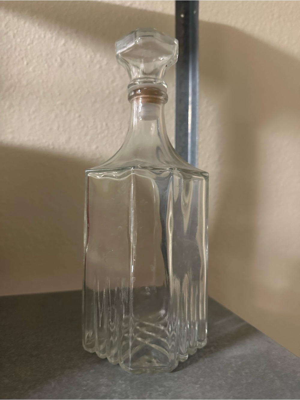 Clear Glass Decanter with Faceted Stopper - Classic Home Dining
